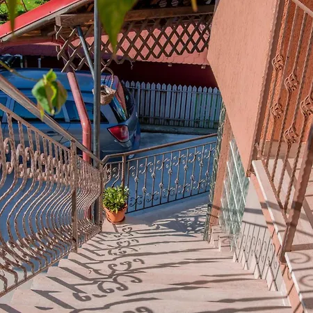 Homestay Casa Diana-maria Curtea De Arges